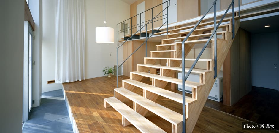 WORKS「階段の家」の内観写真｜Photo：新　良太
